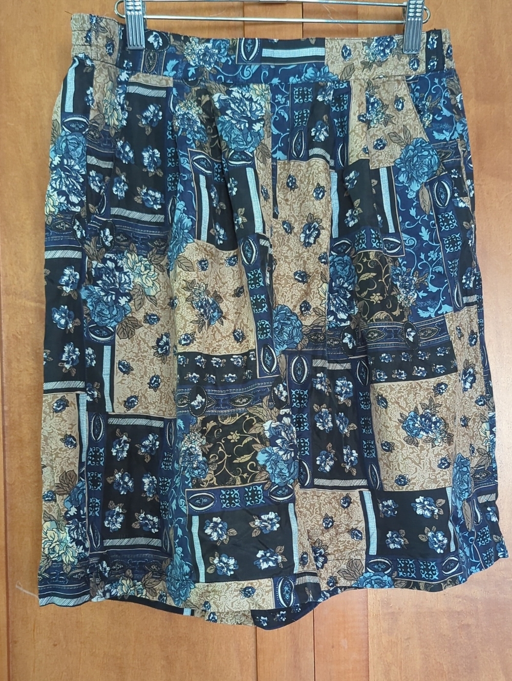 Anna And Frank Navy and Gold Patchwork Floral Pull On Shorts Large